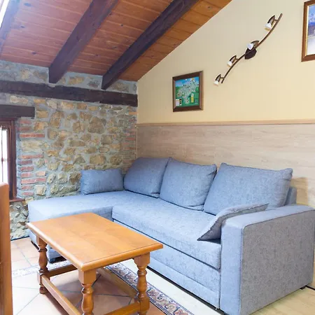 Viviendas Rurales Fuente Domingo * 산틸라나델마르