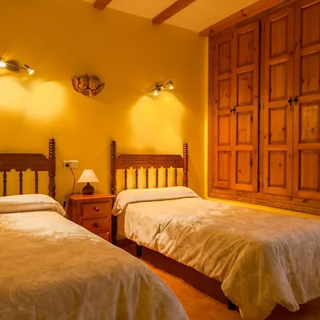 Viviendas Rurales Fuente Domingo *