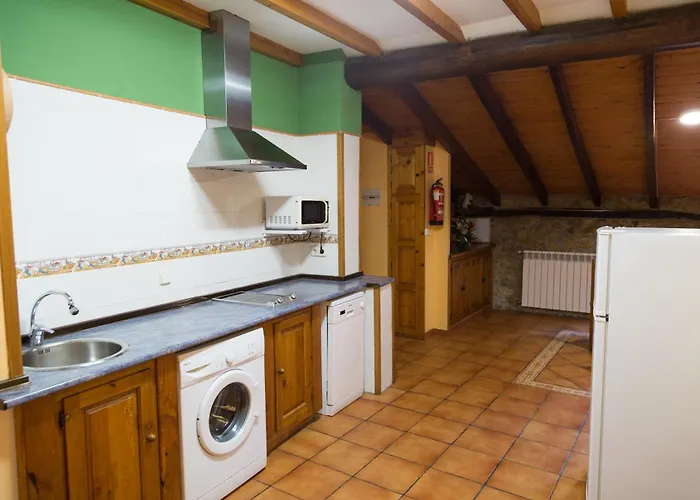 Viviendas Rurales Fuente Domingo * Santillana del Mar