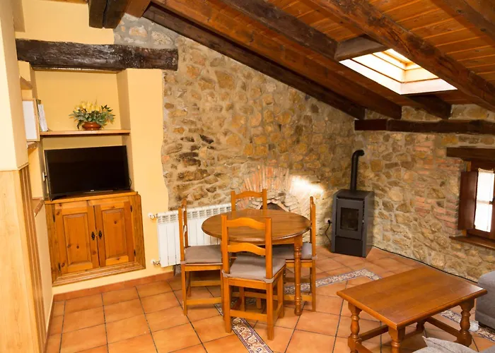 Viviendas Rurales Fuente Domingo *