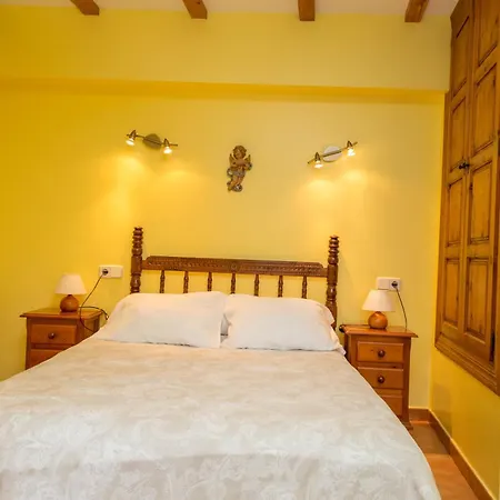 Viviendas Rurales Fuente Domingo Apartment *