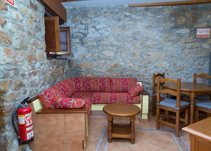 Viviendas Rurales Fuente Domingo 桑提亚纳德玛