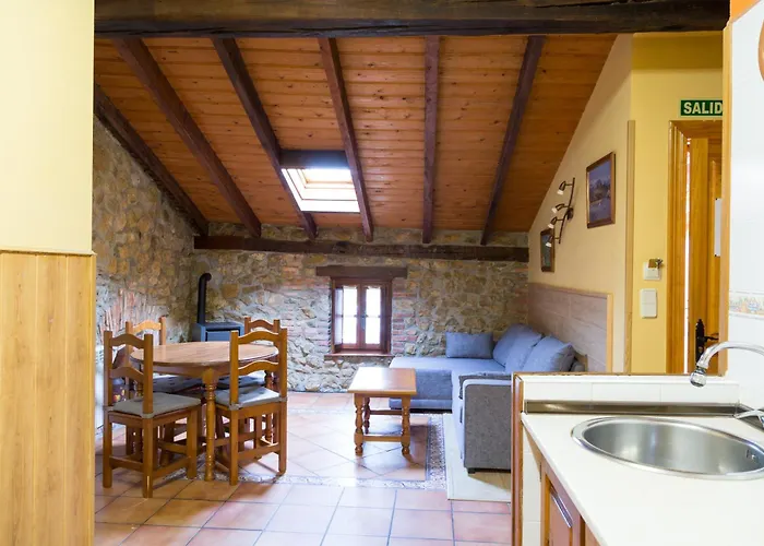 Viviendas Rurales Fuente Domingo * 桑提亚纳德玛